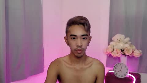 crocodale online show from October 19, 2025, 4:35 am