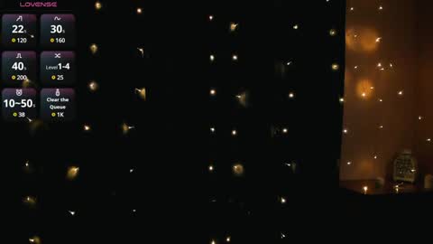 Snapshot of cross_the_line chatting on December 23, 2024, 10:21 am xx Amina xx online show from December 23, 2024, 10:21 am