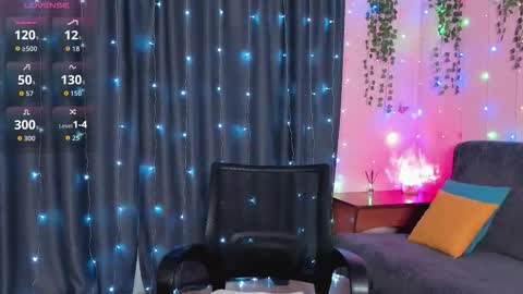 Snapshot of cross_the_line chatting on November 15, 2025, 8:55 am xx Amina xx online show from November 15, 2025, 8:55 am