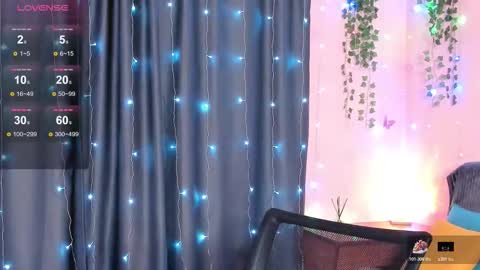 Snapshot of cross_the_line chatting on November 26, 2025, 11:55 am xx Amina xx online show from November 26, 2025, 11:55 am