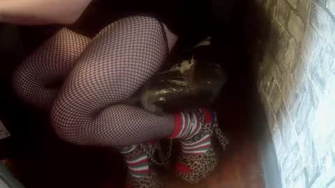 crossdresser krystal online show from December 15, 2025, 8:02 pm