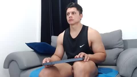 Snapshot of crosse4you chatting on January 27, 2025, 6:19 am Leo online show from January 27, 2025, 6:19 am