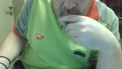 Snapshot of crouch1 chatting on March 5, 2026, 9:38 am Crouch1 online show from March 5, 2026, 9:38 am