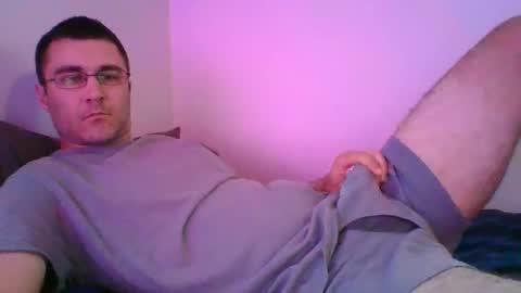 Snapshot of crush380 chatting on December 31, 2024, 7:40 pm Crush380 online show from December 31, 2024, 7:40 pm