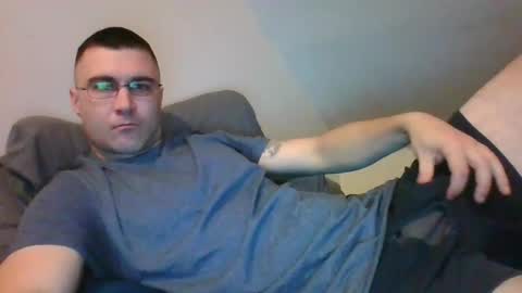 Snapshot of crush380 chatting on March 7, 2025, 10:54 pm Crush380 online show from March 7, 2025, 10:54 pm