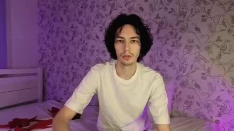 crybae0 online show from March 16, 2026, 12:27 am