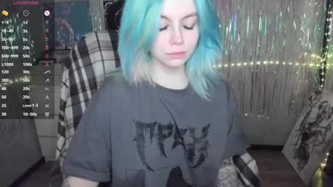 Snapshot of cryptobjgirlv2 chatting on October 12, 2025, 5:56 pm Lilith online show from October 12, 2025, 5:56 pm