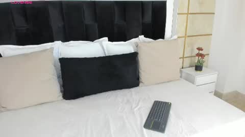 Snapshot of crysta_lrose_ chatting on July 22, 2026, 3:31 am Crystal Rose online show from July 22, 2026, 3:31 am
