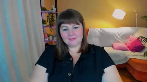 Snapshot of crystaalstaar chatting on October 4, 2025, 7:34 pm Anna online show from October 4, 2025, 7:34 pm