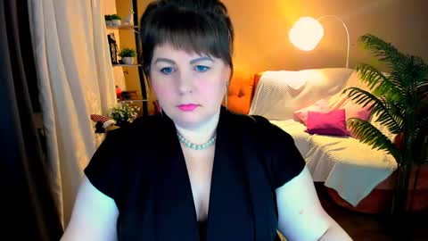 Snapshot of crystaalstaar chatting on November 22, 2025, 6:51 pm Anna online show from November 22, 2025, 6:51 pm