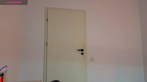 Snapshot of crystal_angel1 chatting on October 8, 2025, 8:06 pm Crys online show from October 8, 2025, 8:06 pm