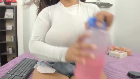 Snapshot of crystal_butterfly1 chatting on February 1, 2025, 11:21 am crystal_butterfly1 online show from February 1, 2025, 11:21 am