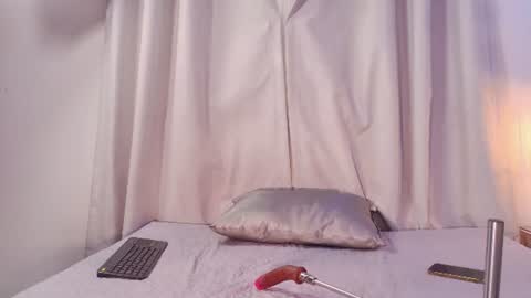 crystal_gilton online show from July 1, 2026, 7:13 pm
