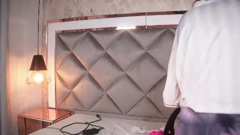 crystal_gilton online show from July 28, 2026, 7:04 pm