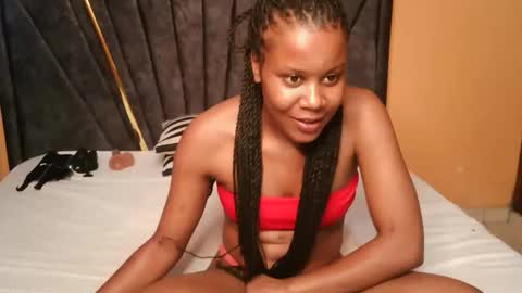 lisa online show from October 26, 2025, 12:00 pm