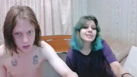Crystal and Marcl online show from December 21, 2024, 12:42 am