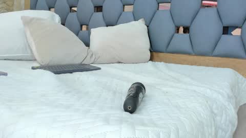 Snapshot of crystal_sm chatting on November 12, 2025, 3:12 pm crystal_sm online show from November 12, 2025, 3:12 pm