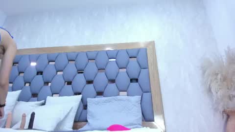 crystal_sm online show from June 14, 2026, 3:08 am