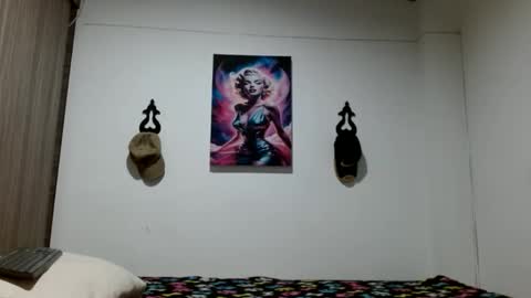 Snapshot of crystal_starx chatting on May 28, 2026, 1:47 am Crystal Blaze online show from May 28, 2026, 1:47 am