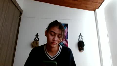 Snapshot of crystal_starx chatting on May 28, 2026, 3:53 pm Crystal Blaze online show from May 28, 2026, 3:53 pm