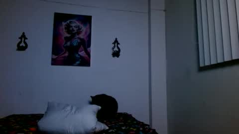 Snapshot of crystal_starx chatting on June 10, 2026, 6:45 am Crystal Blaze online show from June 10, 2026, 6:45 am