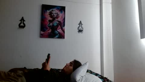 Snapshot of crystal_starx chatting on June 10, 2026, 6:51 pm Crystal Blaze online show from June 10, 2026, 6:51 pm