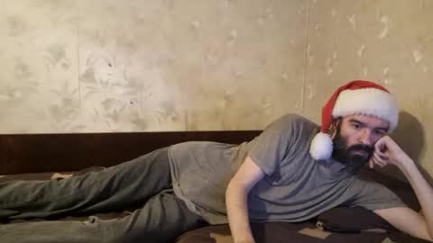 Snapshot of crystal_vibe chatting on December 19, 2025, 8:21 am Crystallax online show from December 19, 2025, 8:21 am