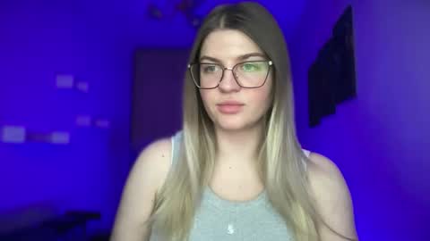 Snapshot of crystalblush01 chatting on April 25, 2026, 2:25 pm crystalblush01 online show from April 25, 2026, 2:25 pm