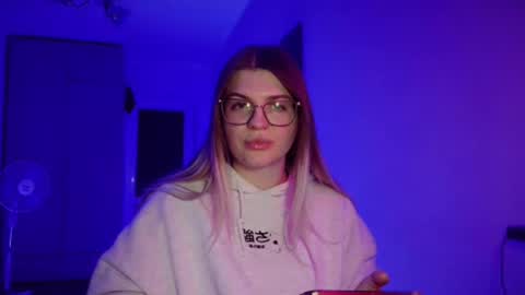 Snapshot of crystalblush01 chatting on April 30, 2026, 8:57 pm crystalblush01 online show from April 30, 2026, 8:57 pm