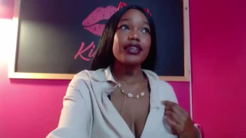 Crystal online show from February 10, 2025, 3:46 am