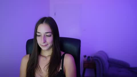 Crystalbrunette18 online show from July 6, 2026, 7:38 pm