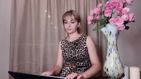 Snapshot of crystalfever_ chatting on July 2, 2026, 8:04 pm Mary online show from July 2, 2026, 8:04 pm