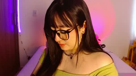 Olivia  online show from April 28, 2026, 2:33 pm