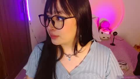 Snapshot of crystalitesq chatting on May 25, 2026, 2:17 am Olivia online show from May 25, 2026, 2:17 am
