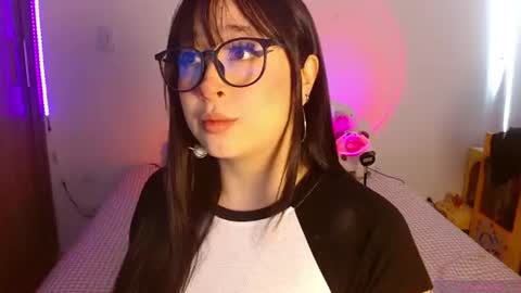 Snapshot of crystalitesq chatting on June 11, 2026, 1:42 pm Olivia online show from June 11, 2026, 1:42 pm