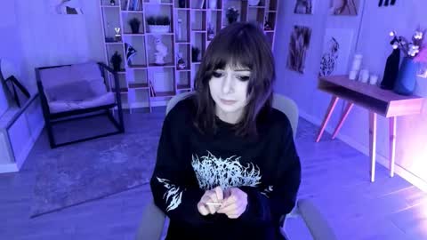 Snapshot of crystallbloom chatting on October 1, 2025, 1:11 am crystallbloom online show from October 1, 2025, 1:11 am