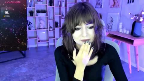 Snapshot of crystallbloom chatting on October 17, 2025, 4:59 am crystallbloom online show from October 17, 2025, 4:59 am