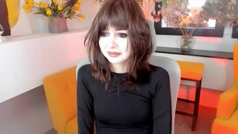 Snapshot of crystallbloom chatting on October 20, 2025, 4:24 am crystallbloom online show from October 20, 2025, 4:24 am