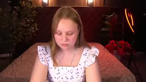 Snapshot of crystallpaws_ chatting on June 9, 2026, 5:41 am crystallpaws_ online show from June 9, 2026, 5:41 am
