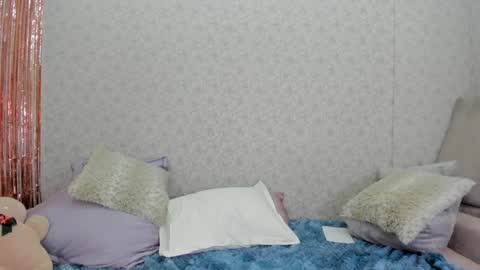 Snapshot of crystalnut chatting on January 5, 2025, 4:25 am Maria online show from January 5, 2025, 4:25 am