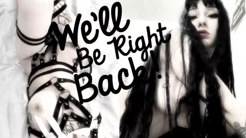 Snapshot of crystalsomnia chatting on November 16, 2025, 3:06 pm Sasha Make me moan with patterns good music here online show from November 16, 2025, 3:06 pm