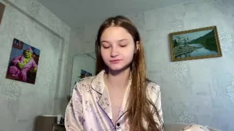 Snapshot of crystalstipp chatting on June 5, 2026, 7:14 am crystalstipp online show from June 5, 2026, 7:14 am