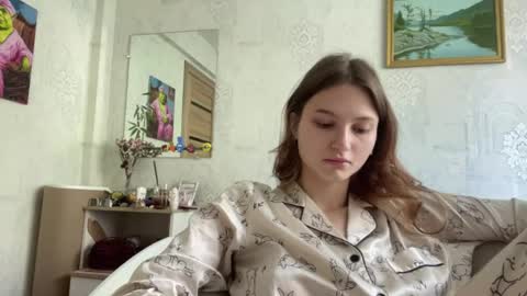 Snapshot of crystalstipp chatting on June 6, 2026, 3:33 am crystalstipp online show from June 6, 2026, 3:33 am