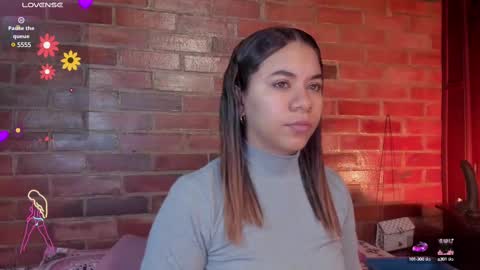 Snapshot of crystalvazquez chatting on March 8, 2025, 10:00 am Soy Crystal online show from March 8, 2025, 10:00 am