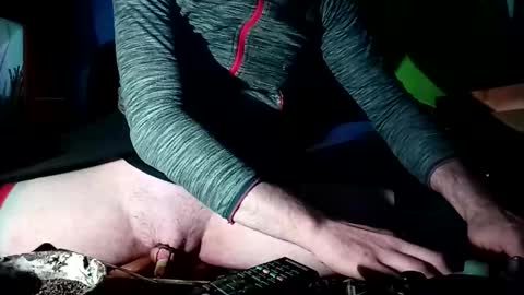 Snapshot of crystelweed chatting on October 12, 2025, 1:48 am crystelweed online show from October 12, 2025, 1:48 am