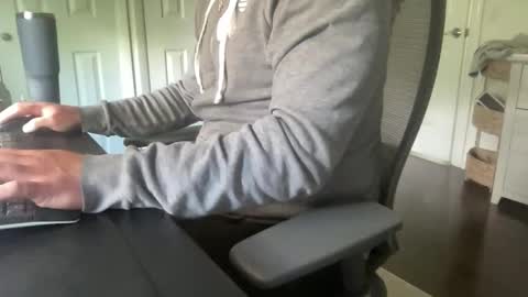 cuckgriff23 online show from May 13, 2026, 6:27 pm