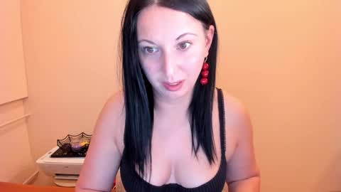 Snapshot of cuckqueenxxl chatting on February 16, 2025, 3:38 pm HELEN online show from February 16, 2025, 3:38 pm