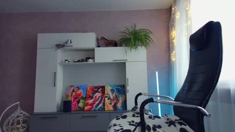 Alexia online show from March 6, 2025, 5:46 am