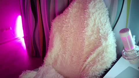 CuddleEmily online show from March 18, 2026, 6:44 pm