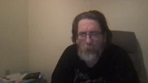Snapshot of cuddlefuckxxx chatting on December 18, 2025, 4:02 pm CuddleFuckXXX online show from December 18, 2025, 4:02 pm